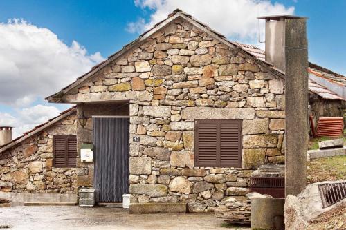 Charming House in Paredes do Rio with Mountain View