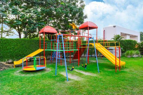 Zona de juegos infantil en Club Mahindra Pavagadh