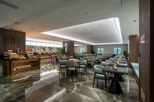Ресторан / где поесть в Xiamenair Maple Hotel (Xiamen SM City Plaza)