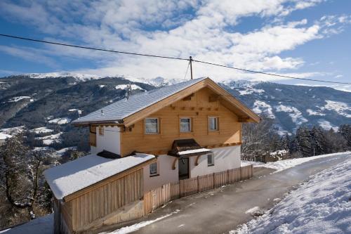 Fotografie z fotogalerie ubytování Bergchalet Emberg mit Sauna v destinaci Aschau
