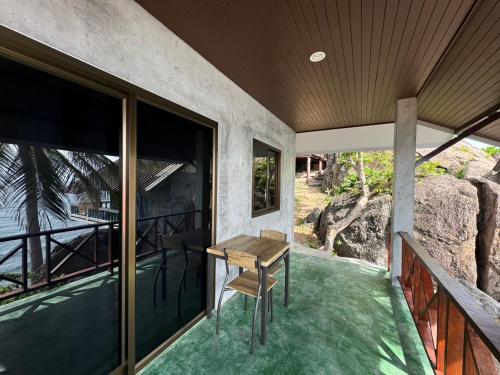 Gambar di galeri bagi Char Bungalows di Ko Tao