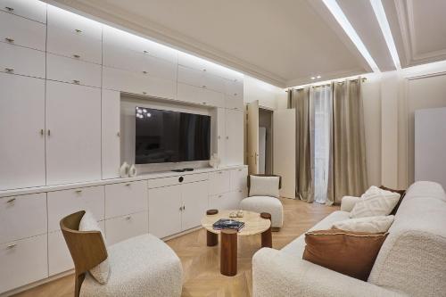 Residence in the Marais with Air-conditioned by Studioprestige