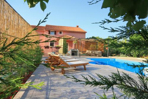 Beautiful Apartment Selci located in private house with the private pool