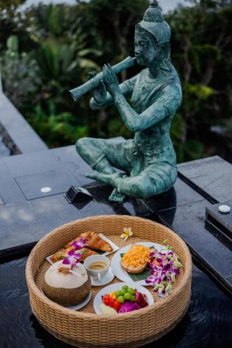 Mad i villaen eller i nærheden