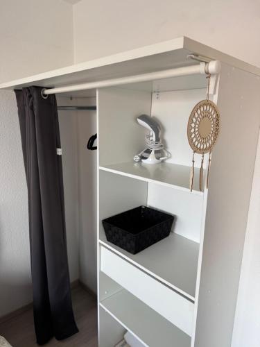 Kuchyň nebo kuchyňský kout v ubytování Cozy studio near tram - center