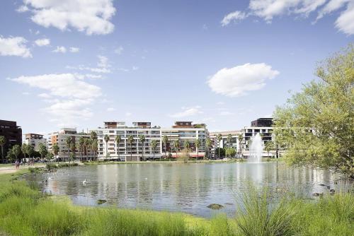 Port Marianne avec terrasse et parking gratuit