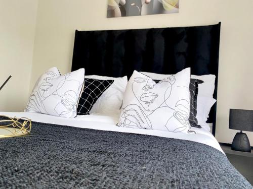 Ένα ή περισσότερα κρεβάτια σε δωμάτιο στο A small haven - The blyde crystal lagoon