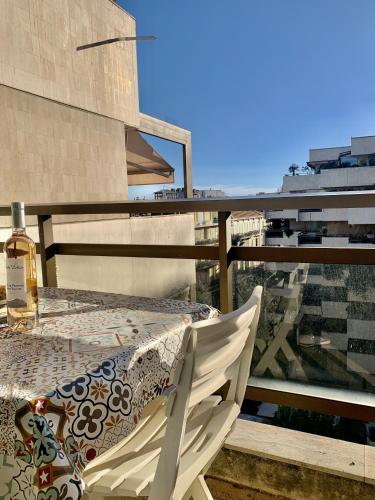 Gray d'Albion POL519 studio