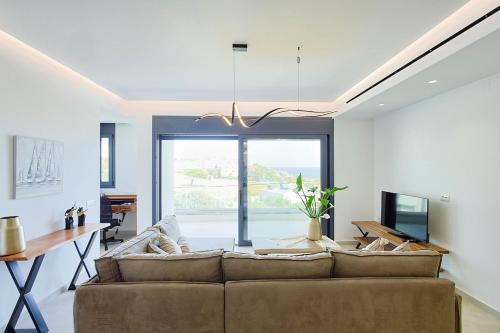 Luxury Seaview Apartments Close To Beach - KYANOS