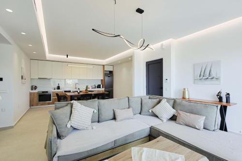 Luxury Seaview Apartments Close To Beach - KYANOS