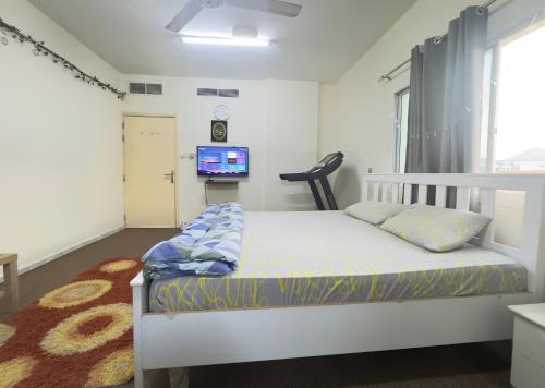 Home feel apartment for Girls only