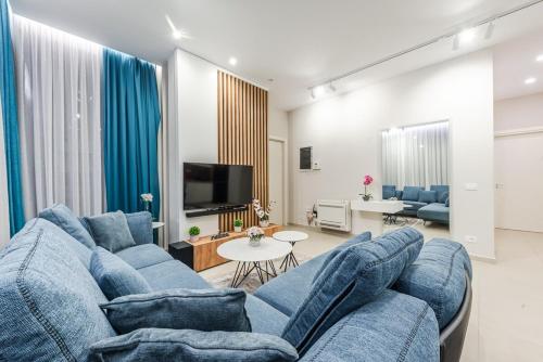 Golden Glow Villa Green Coast