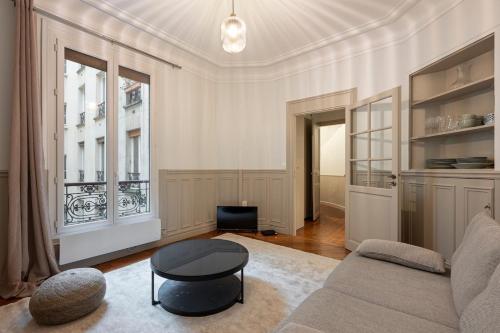 Appartement Élégant et Spacieux dans le 8ème