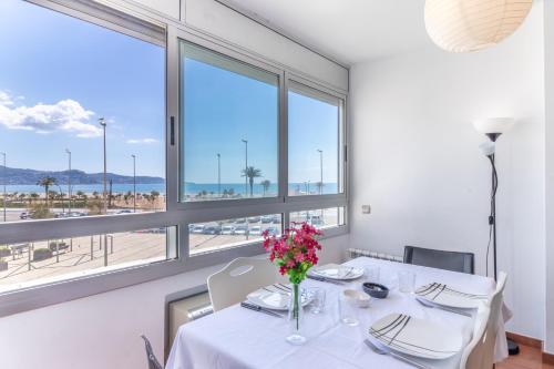 Goldhome - Primera linea de mar, 2 habitaciones