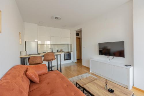 A cozinha ou cozinha compacta de KAME apartmani 亀