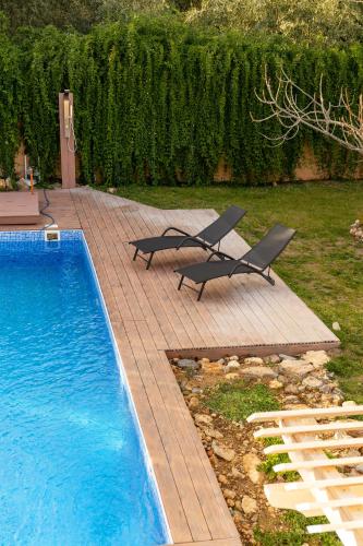 Kolam renang di atau dekat dengan Villa Josefine - With private pool and parking