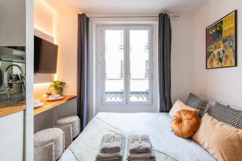 Cozy Studio - Eiffel Tower - Sleeps 2P