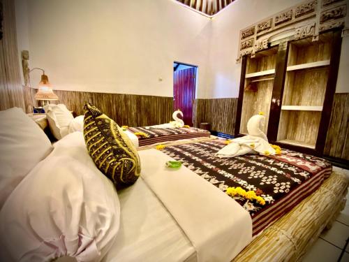 Makanan di atau berdekatan hotel