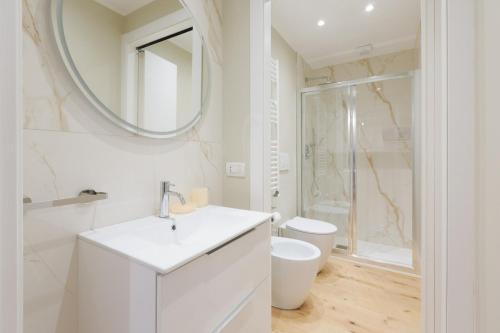 GuestHost - Primaticcio M1 Modern and Bright Apartment