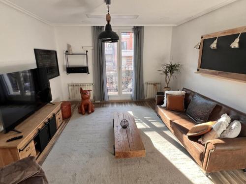 La Vinoteca del Artista, precioso y céntrico apartamento con Aire Acondicionado by Apartamentos Logrono