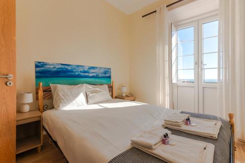 Alfama Very Well-Connected Apartment