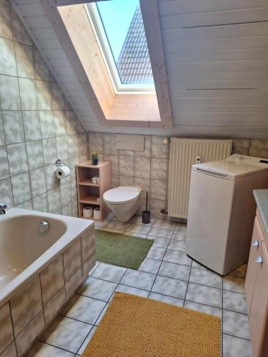Ένα μπάνιο στο Ferienwohnung in Schnaid