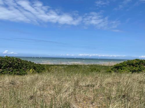 a view of the ocean from a sandy beach at Seebrise in Wendtorf