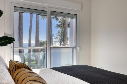 Apartment Diez in Estepona spacious balcony and sea view