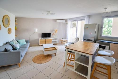 Rives Du Lez avec terrasse et parking gratuit