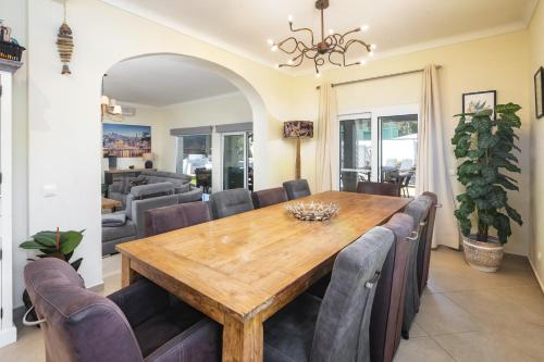 Villa at walking distance from center and beach!