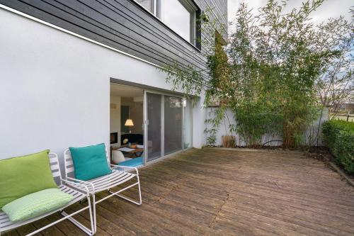 Κήπος έξω από το Modernes Apartment Ammersee