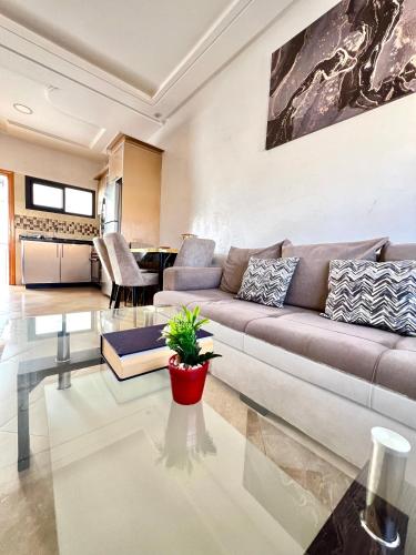 Posezení v ubytování Aourir Beachfront Apartment 1 minute walk to the beach