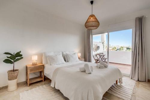Beautiful Casita Near Lunymar Golf Course with Stunning Views