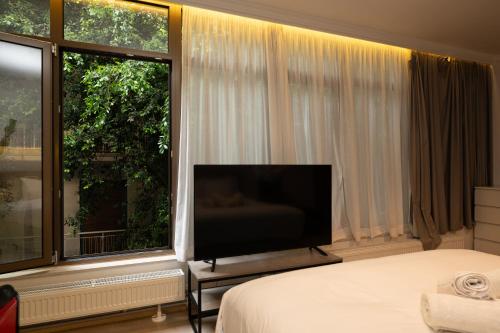 Tsakalof 10A Elegant Studio by Zeus Suites
