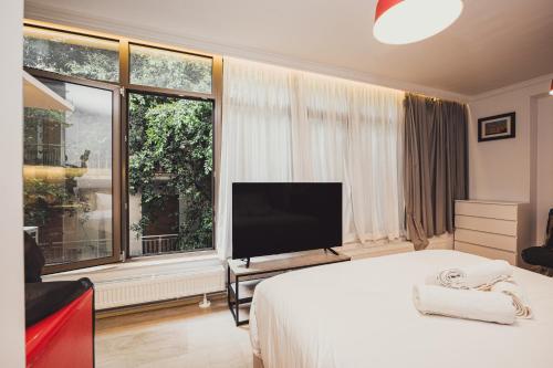 Tsakalof 10A Elegant Studio by Zeus Suites