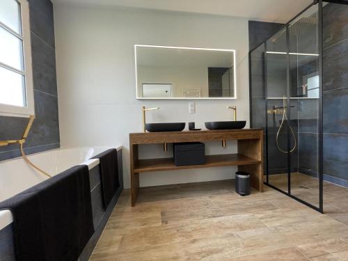 Un baño de Zeruko izarra
