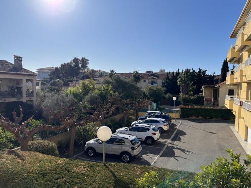 le GENEPY, studio 30m2, 4 p, balcon parking, clim