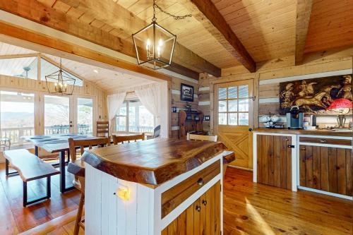 Fotografie z fotogalerie ubytování Treehouse Retreat v destinaci Dillard