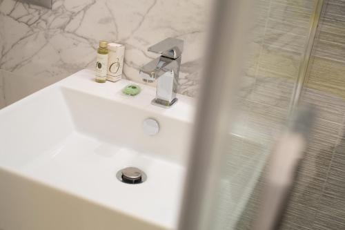 Un baño de Hotel Boston