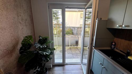 Gambar di galeri bagi Cozy Apartment with Balcony I free Parking I WiFi di Bochum