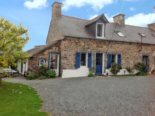 Maison charmante à Pordic, cheminées et jardin clos