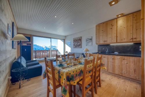 #AH9 At the bottom of the ski slopes