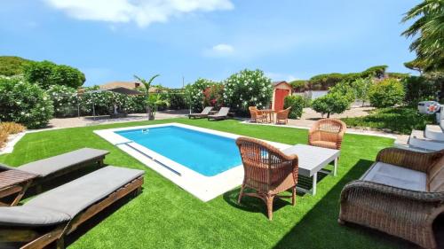 3 bedrooms villa with private pool enclosed garden and wifi at Chiclana de la Frontera 2 km away from the beach