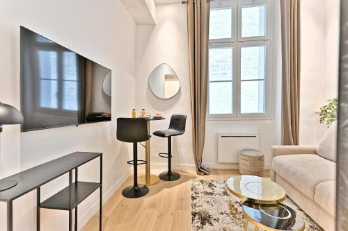 Studio Chic in Paris- III