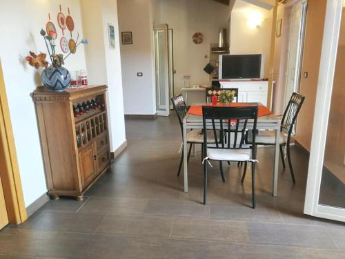 Kuchyň nebo kuchyňský kout v ubytování Modern apartment Casalvecchio Siculo 95 m² mountain view