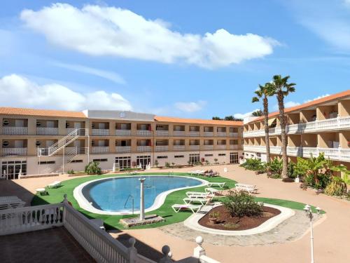 Cozy apartment in Costa del Silencio 55 m² with pool