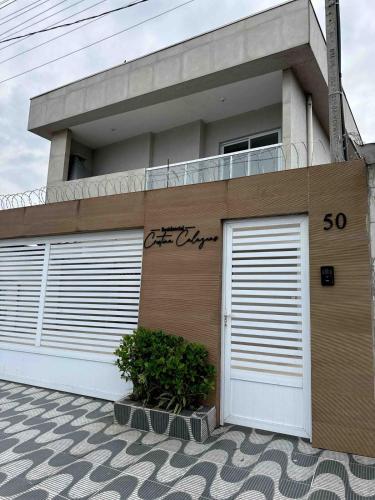Το κτήριο όπου στεγάζεται  η παραθεριστική κατοικία