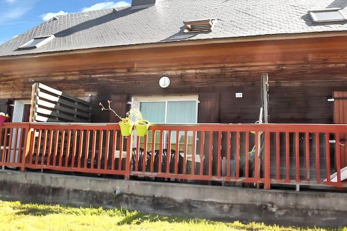 Maison accueillante à La Salvetat-sur-Agout avec terrasse