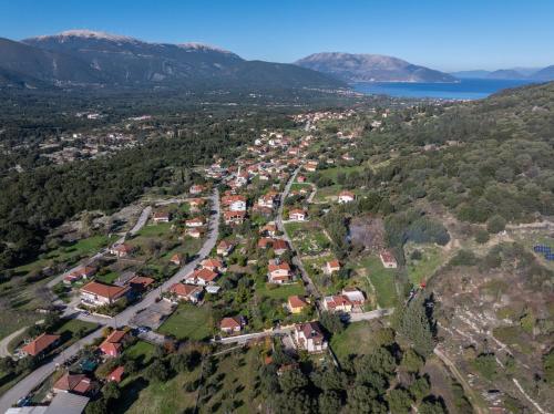 an aerial view of a small town in the mountains at Villa Aurora in Grizáta