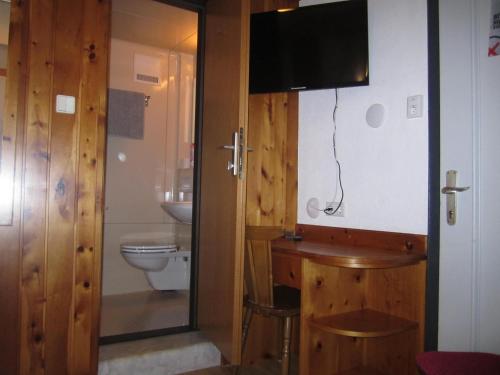 Ein Badezimmer in der Unterkunft Gasthof Fair